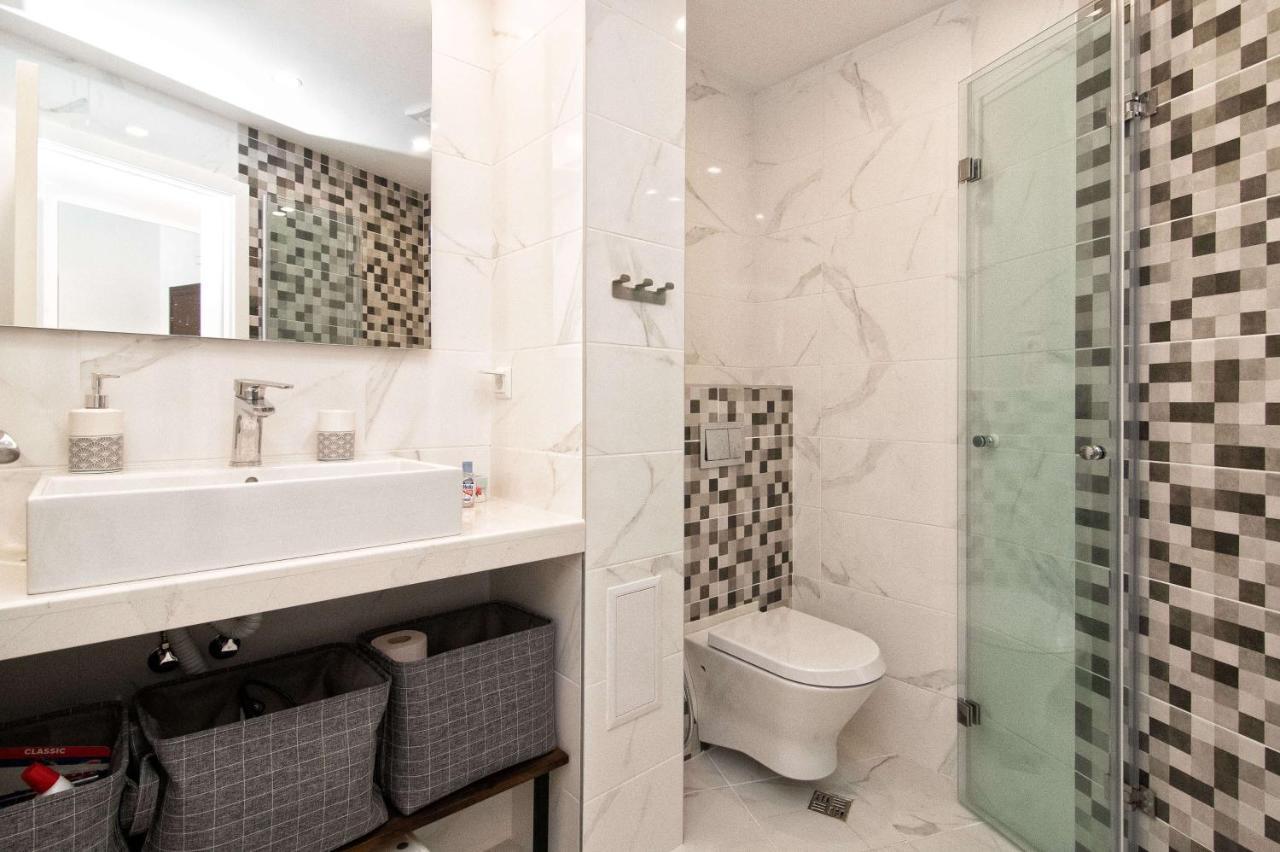 Luxury City Center Two Bedroom Apartment Close To Beach Varna Exterior foto